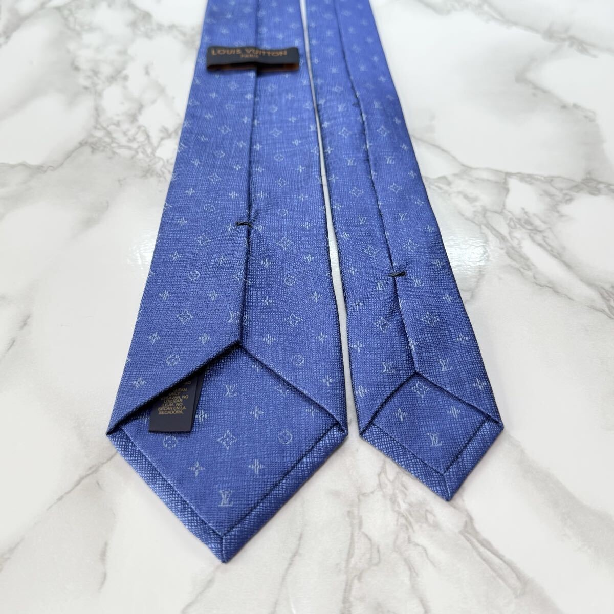 Excellent Condition    beautiful current model M7… - image 8