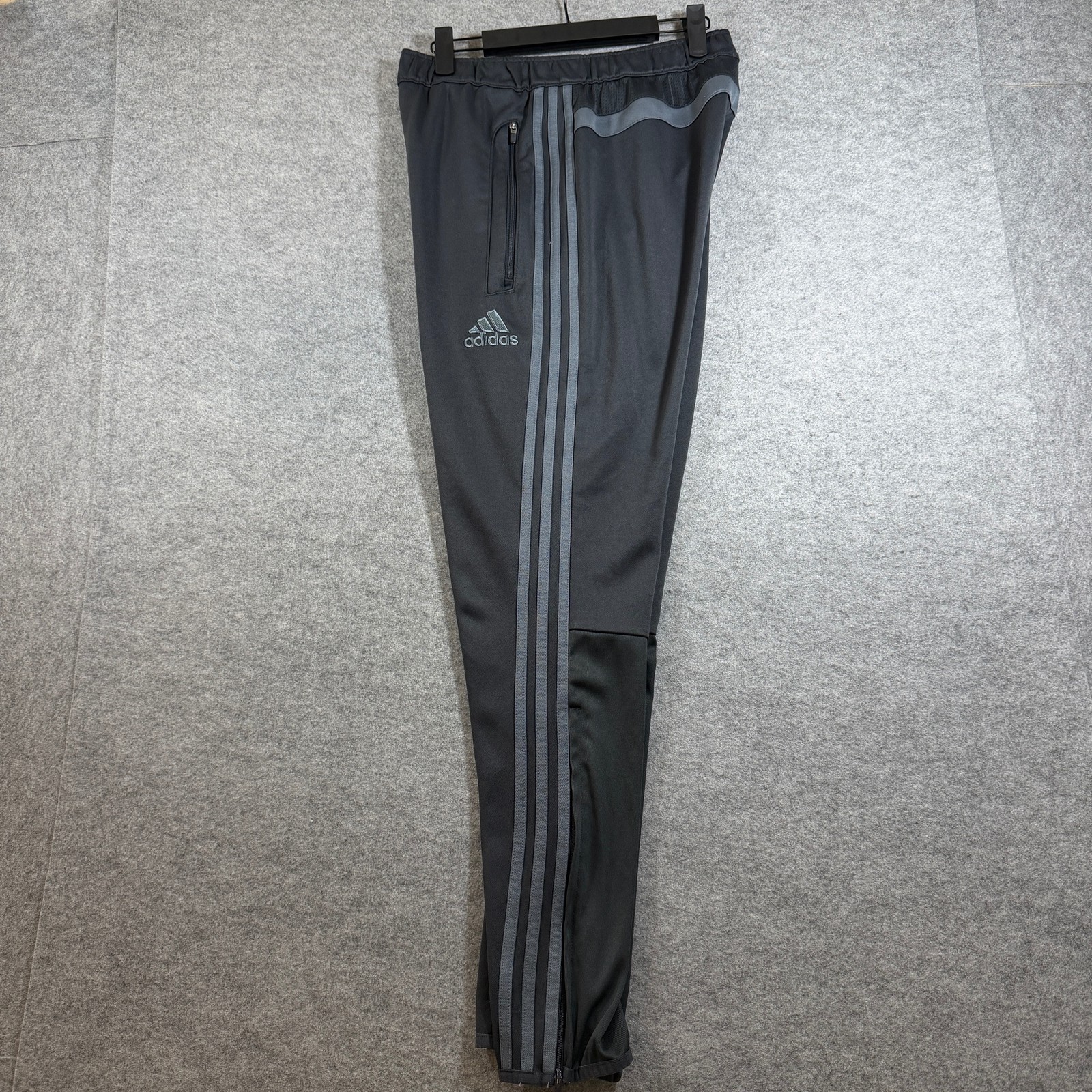 Adidas Track Jogger Mens M Black 3 Stripe Zip Pockets Tapered Athletic Zip Ankle thumbnail 2