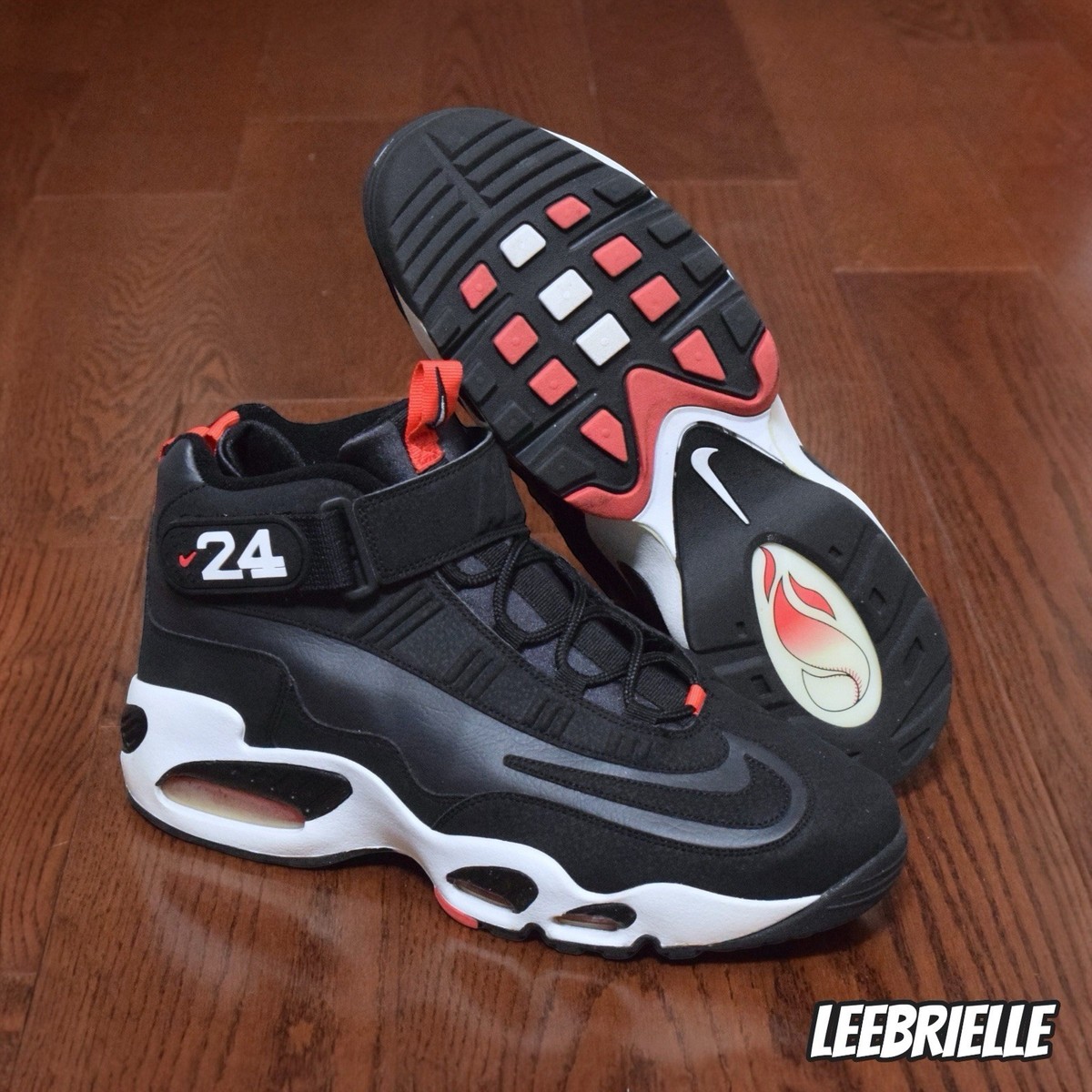 nike griffey black and white