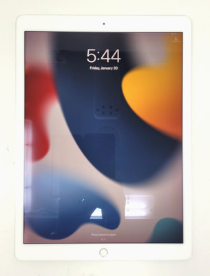 Apple iPad Pro 12.9'' (A1671) 64GB, Silver, Unlocked B+ (HEAVY SCREEN SHADE)
