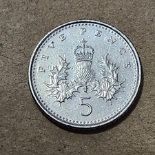 UNITED KINGDOM 🇬🇧 FIVE (5) PENCE COIN 2001 (QUEEN ELIZABETH II)