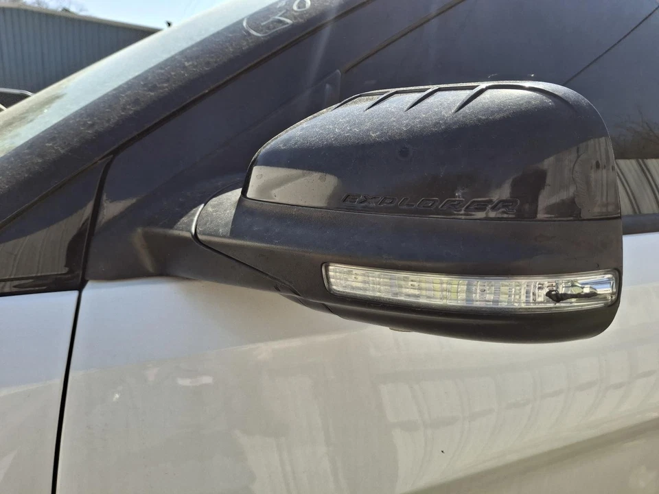 Espejo retrovisor de puerta izquierdo usado se adapta a: Ford Explorer Power 2014 manual plegable pintado térmico Foto 2 de 4
