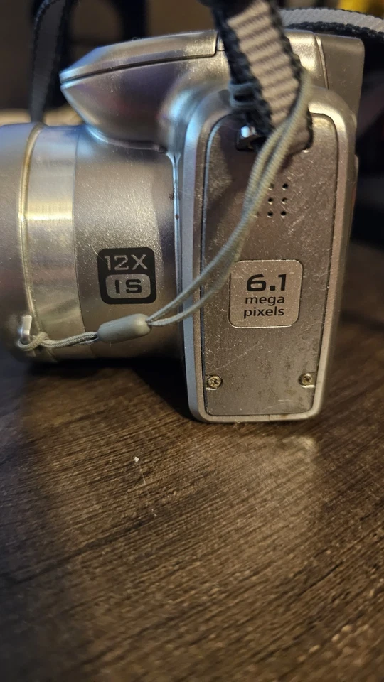 Kodak Easyshare Z612 6.1 MP Digital Camera 10xOptical Zoom. no charger - Image 2 of 4