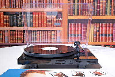 Pro-Ject Plattenspieler ''Debut Carbon Evo'' Ortofon System SIEHE VIDEO! Turntable