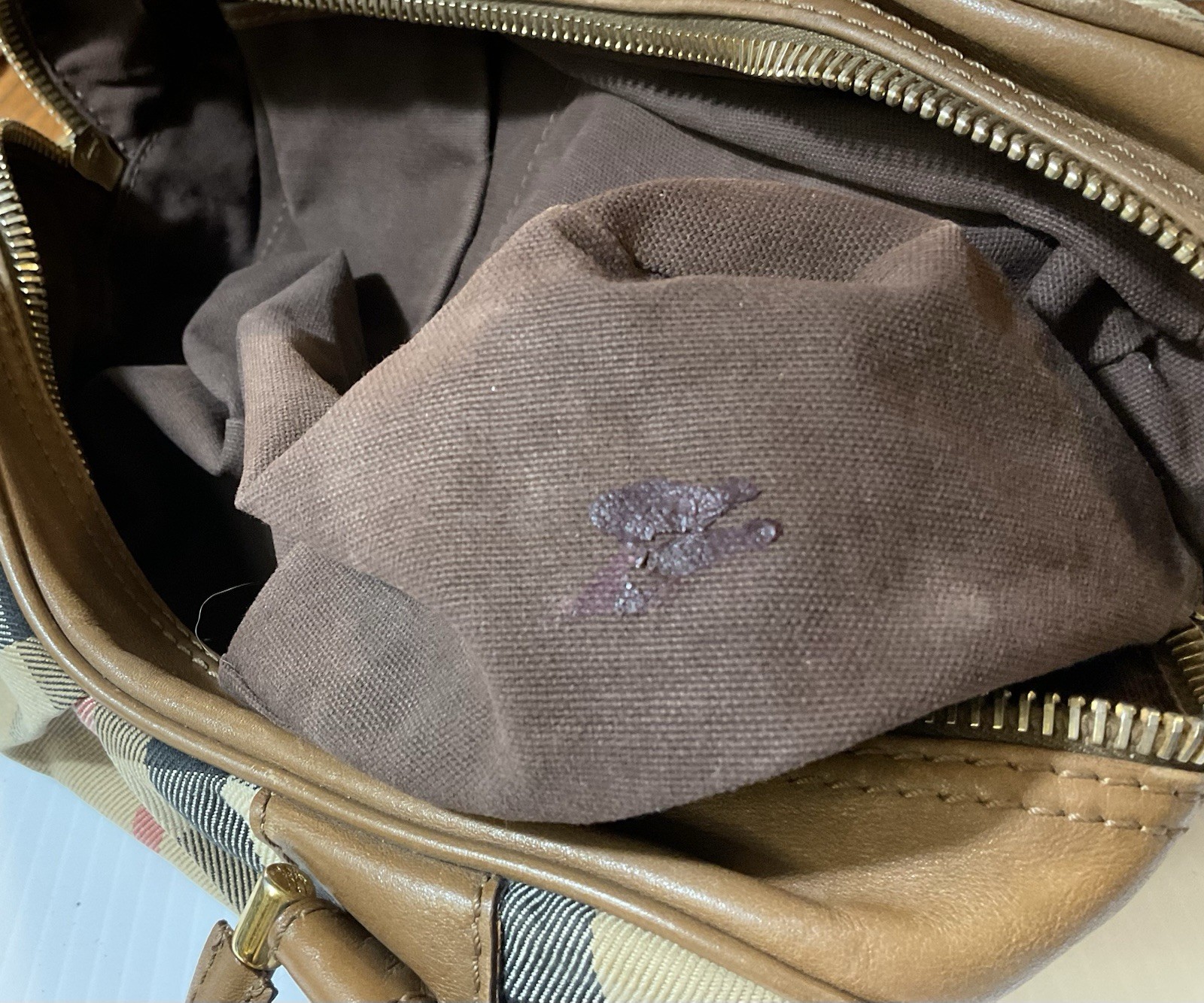 Burberry Brown & Beige House Check Fabric & Leather Ashbury Knight Handbag Italy thumbnail 19