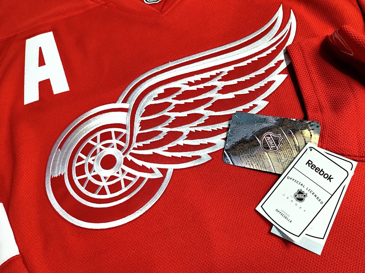 NWT-SM PATRICK KANE DETROIT RED WINGS HOME OFFICIALLY NHL LICENSED