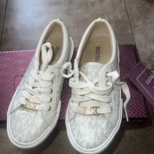 Zapatos blancos Michael Kors para niñas
