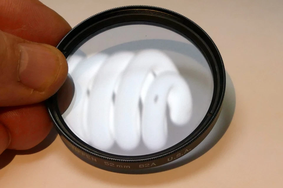 TIFFEN 52mm Filter 82A  made in USA increase by 200K to 3200K - Image 4 of 4