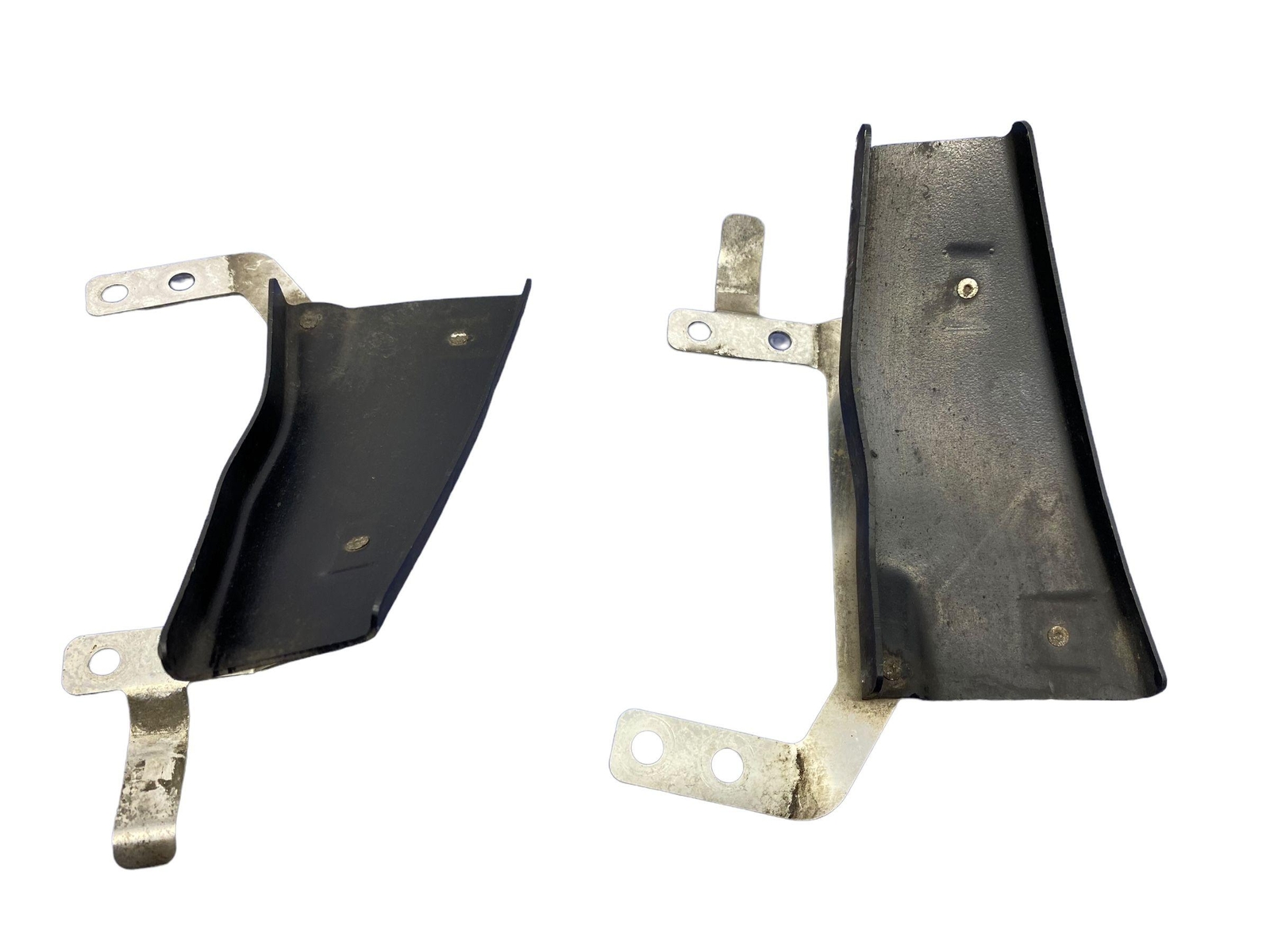 2019 ASTON MARTIN VANTAGE OEM REAR RIGHT & LEFT DUCT BRACKET SUPPORT SET (2)