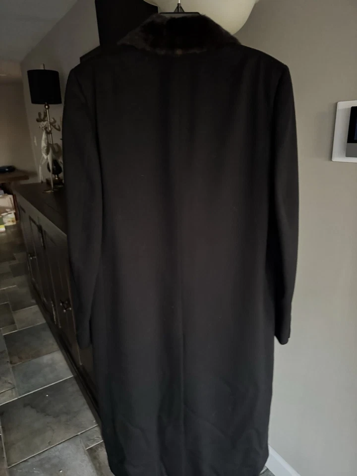 Abrigo D'Avenza Roma Para Hombres Negro Cachemira y Visón EU 50 - US 40 o Abrigo Mediano Foto 4 de 4