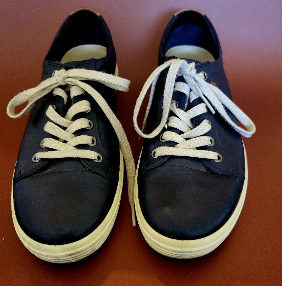 ecco leather comfort sneakers