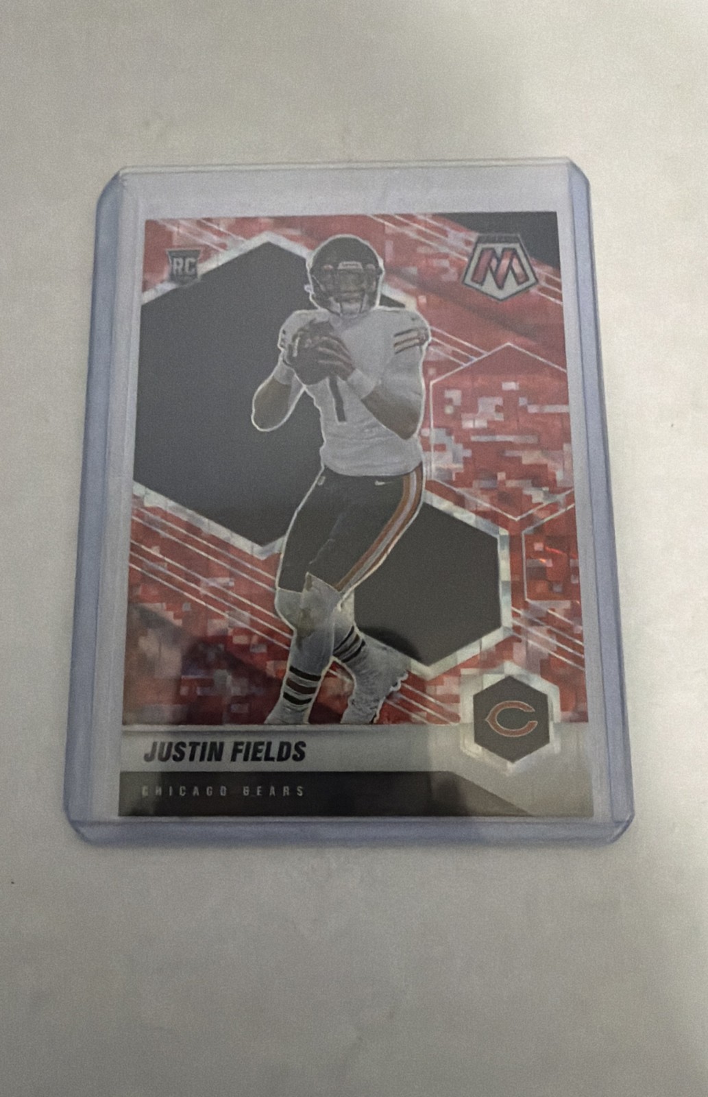 2021 Panini Mosaic - Rookies Justin Fields #304 Red Mosaic Prizm (RC)