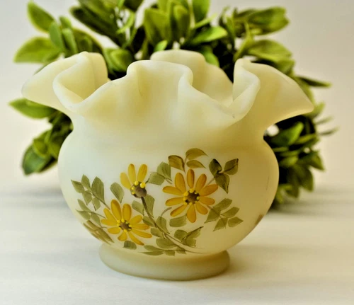 Fenton Custard Glass Hand Painted Ruffled Rose Bowl Vase