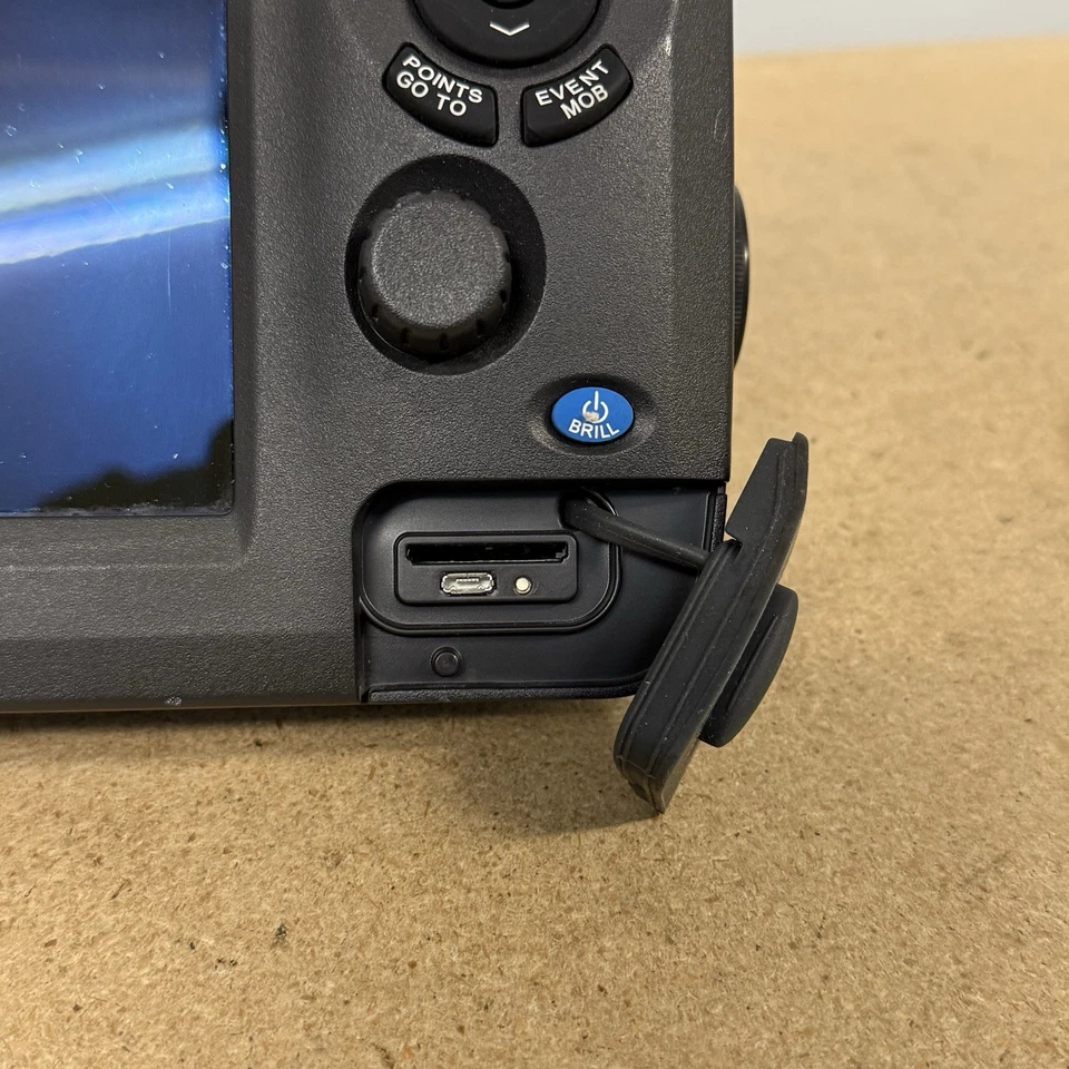 Unidad transductora Furuno GP-1670F GPS plotter buscador de peces solamente Foto 4 de 4