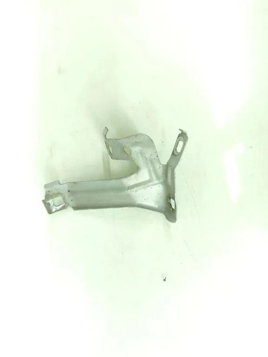 BMW 3 F30, F80 Kotflügelhalter vorne links 2.80 Petrol 2014 33229024