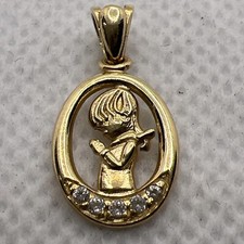 Solid 14K Yellow Gold White CZ PRAYING LITTLE BOY Religious Charm Pendant 0.9gr.