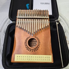 Kalimba Thumb Piano 17 Keys Finger Piano Gifts (NEW IN BOX)