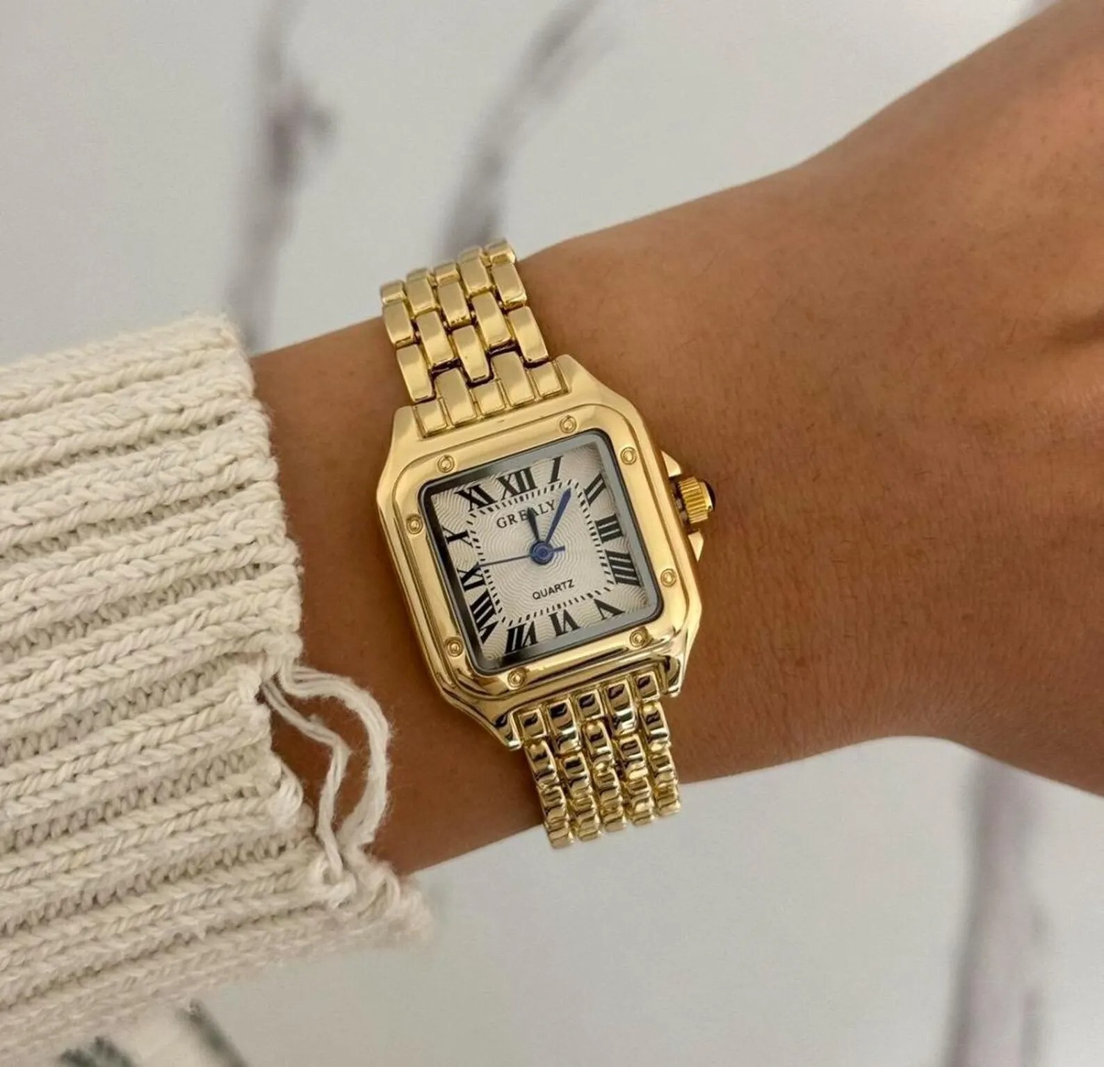 Montre dorée femme en acier inoxydable style Panthère par The Grealy