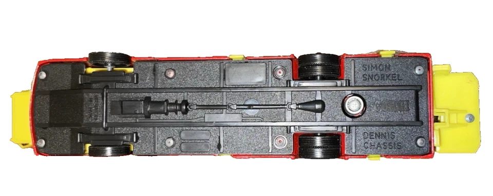 VINTAGE TOY CORGI~FIRE TRUCK~ 1977~ SIMON SNORKEL~DENIS CHASSIS #1126~ ENGLAND - Image 3 of 4