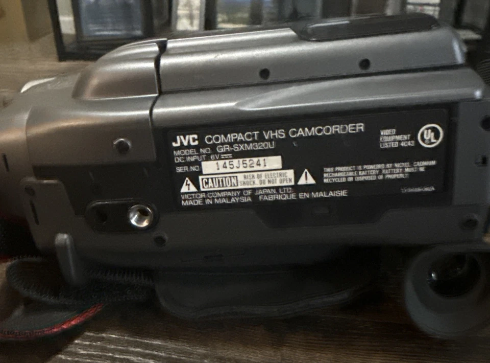 JVC GR-SXM320U Compact Super VHS VHS-C Camcorder Not Tested - Image 4 of 4