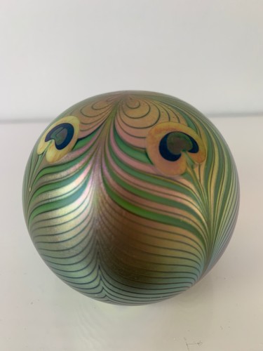 Orient & Flume Paperweight Iridescent Peacock Feather Pulls Signed & Dated 1980 - Picture 12 of 20