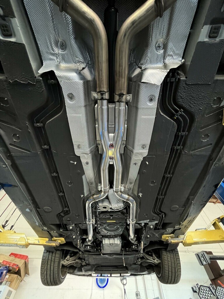 URUTU Sport Catalytic Converters Maserati GranTurismo + Xpipe system (2009-2019)