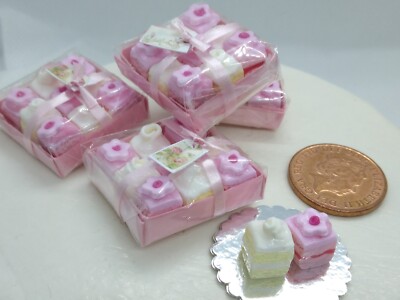 Puppenhaus Geschenkbox mit 9 Miniatur rosa und weiß Gänseblümchen Schicht Kuchen 1/12