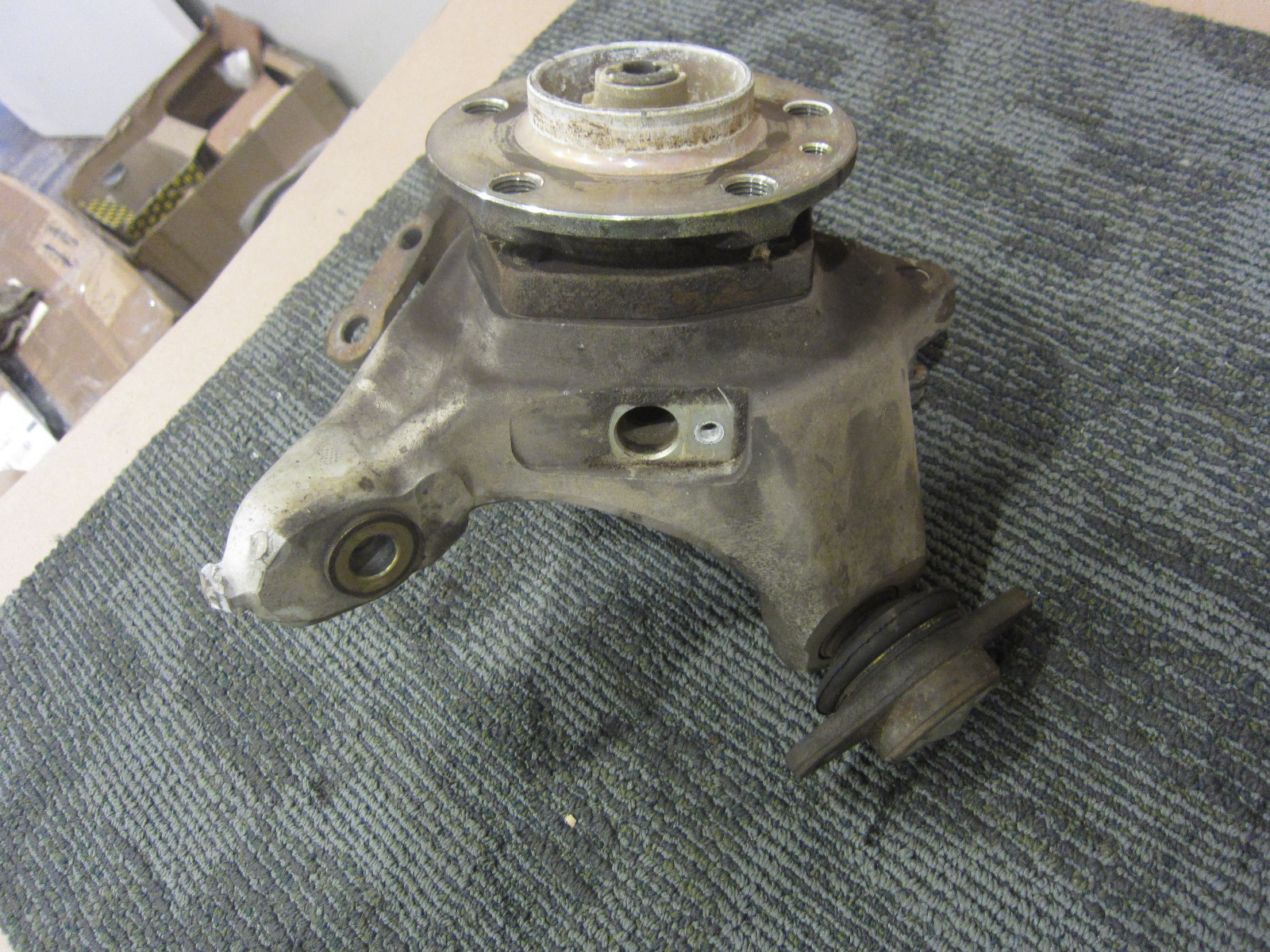 Ferrari 348 - RH Front Steering Hub Knuckle / Spindle Wheel Bearing - P/N 145260