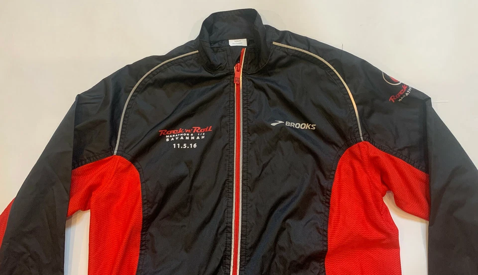 BROOKS Men's Unisex Medium Black Red Runing Jogging Jacket Savannah Marathon New - Image 2 of 4