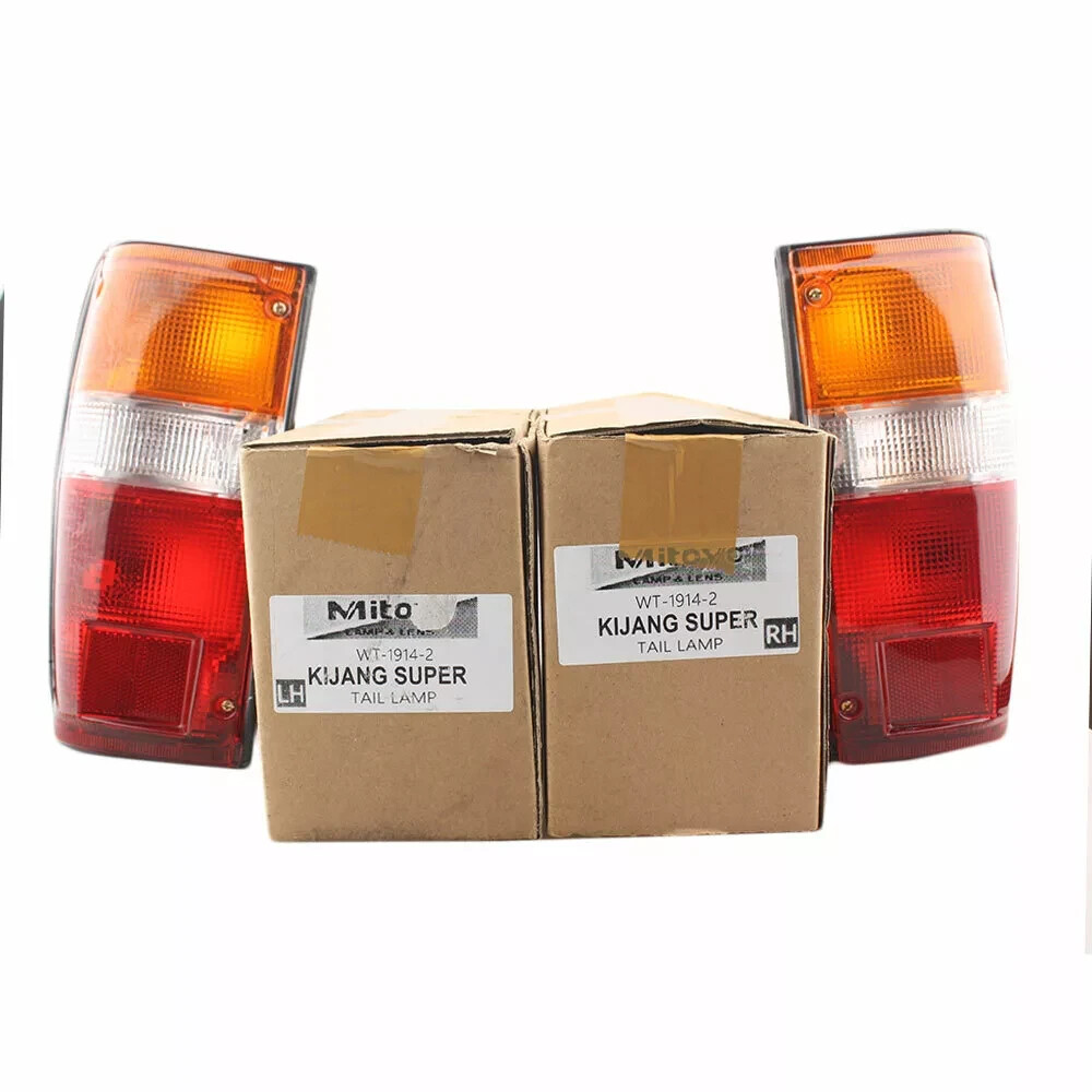 Toyota Hilux RN50 1983 – 1987 Taillight Back Rear Lamp Set NOS Fits RN60 70
