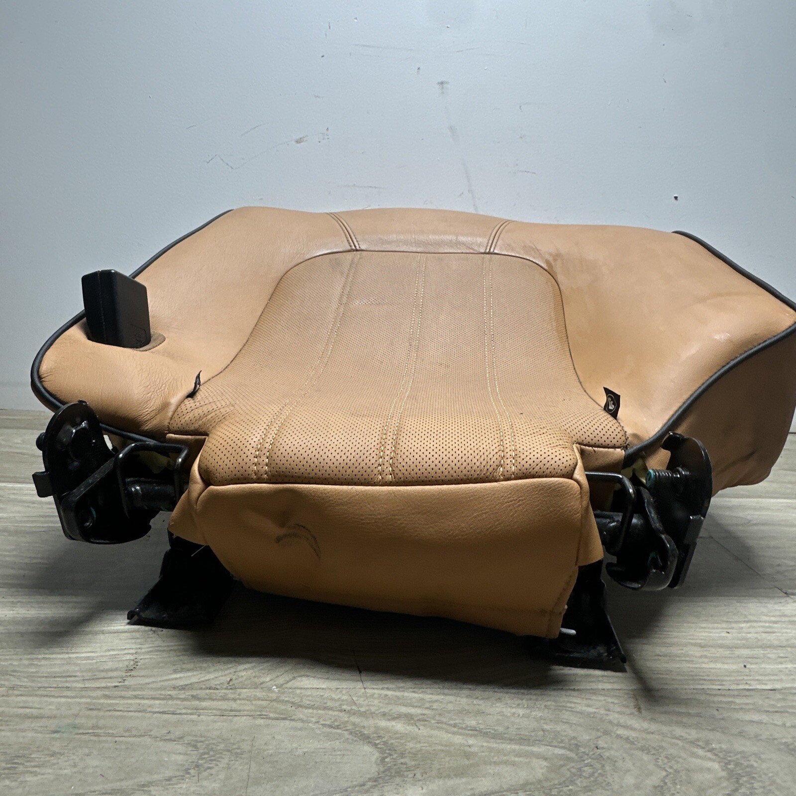 09-13 Maserati Quattroporte S M139 Front Right Lower Bottom Seat Cushion W/ Rail