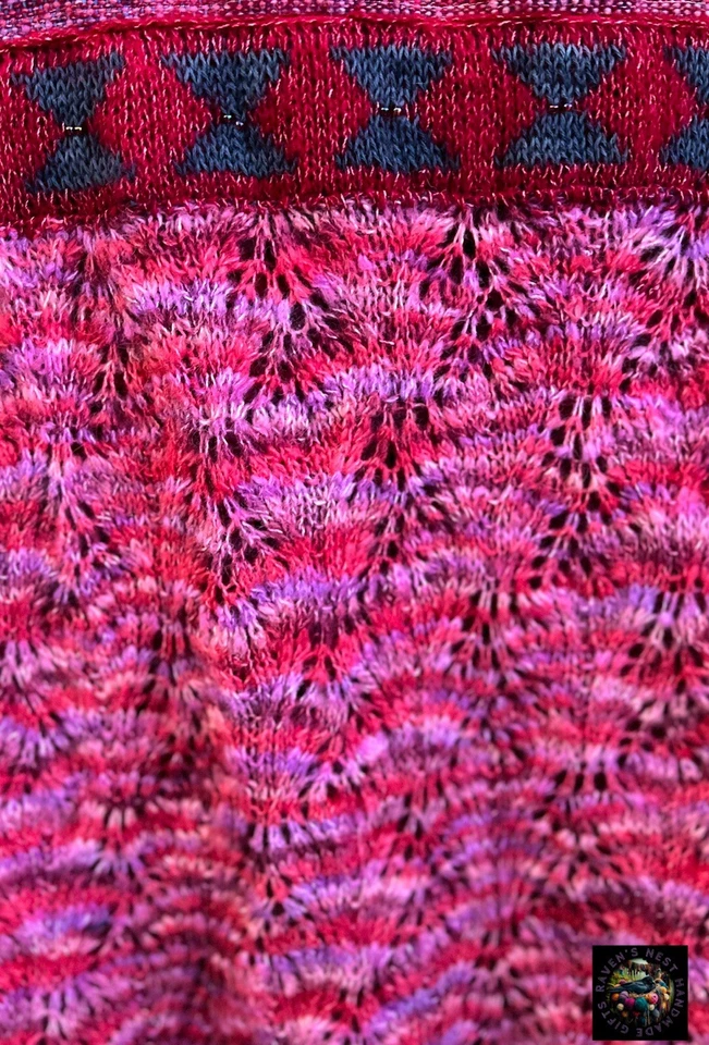 Artista tribal de Alaska tejido y tejido encaje con cuentas envoltura bebé alpaca merino fino Foto 4 de 4