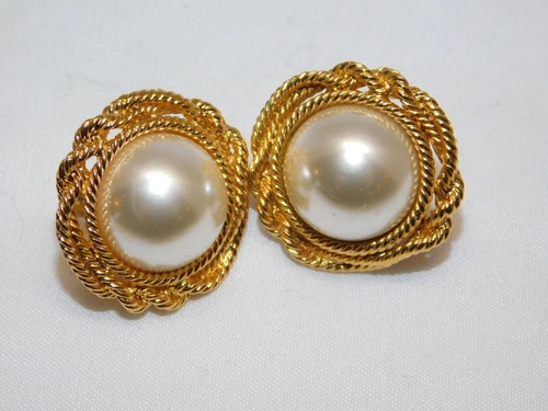 Vintage Napier Costume Jewelry Clip On Pearl Earrings