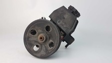 Pompe direction assistée Mercedes 208