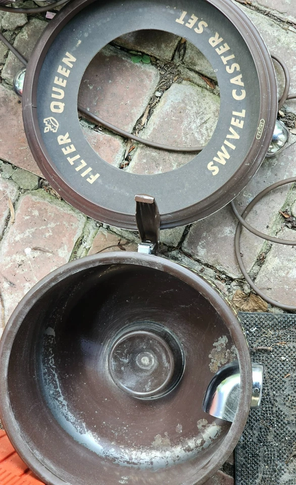 Vtg Brown Filter Queen Canister Vacuum Cleaner w/ Attachments Model K31X  Tested - Image 3 of 4