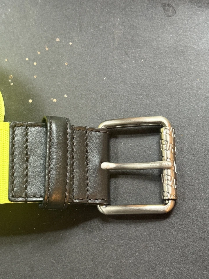 Auténtico cinturón Versace verde lima Foto 2 de 4