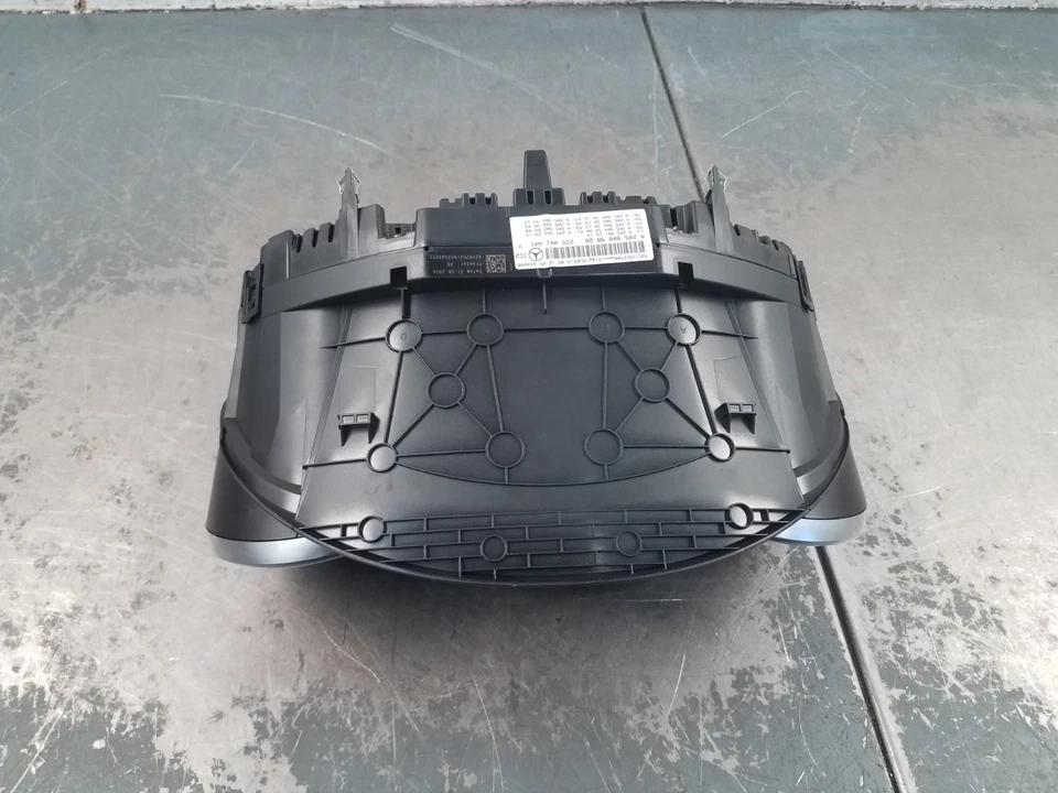 Mercedes AMG C 63 S 2017 calibre clúster #3490 C5 Foto 3 de 4