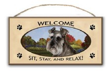 Wood Welcome Sign - Schnauzer Uncropped 