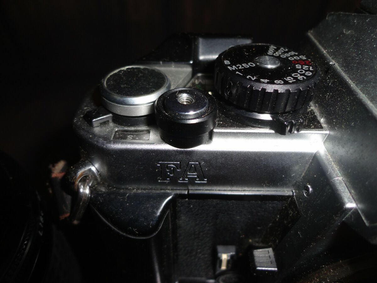 Nikon FA SLR Camera Black & Ai-S Zoom-Nikkor 35-70mm f/3.5 Nikon FA SLR Camera Black & Ai-S Zoom-Nikkor 35-70mm f/3.5