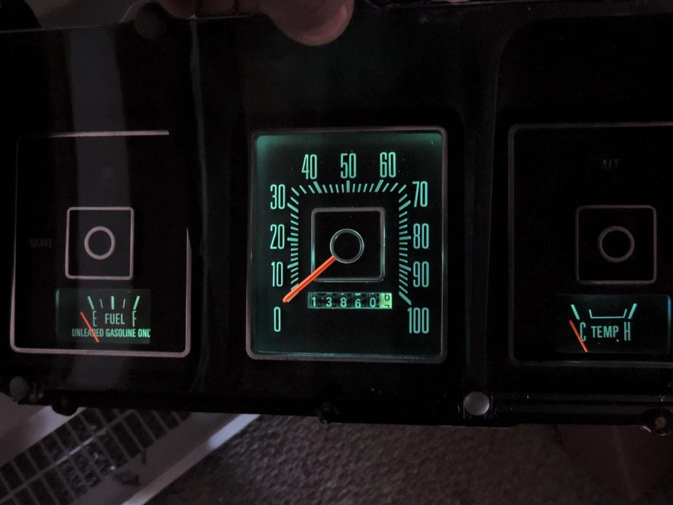 1973 年福特卡车野马厢厢式货车速度计集群翻新测试 LEDS — 第 3/4 张图片