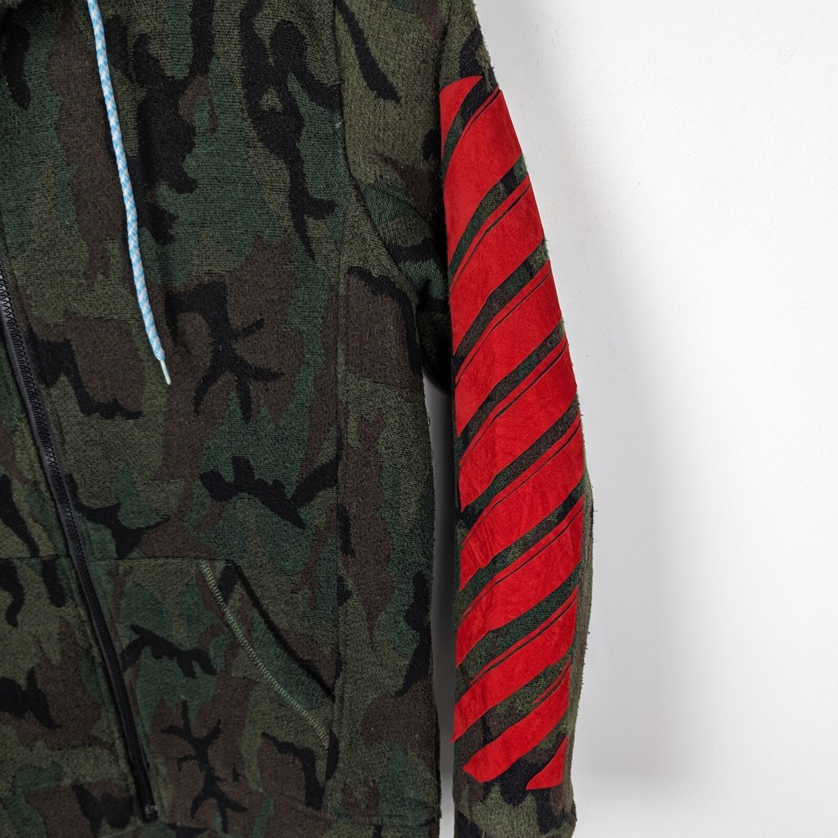 Off-White Virgil Abloh Camouflage Red Print Zip Hoodie Off-White Virgil Abloh Camouflage Red Print Zip Hoodie