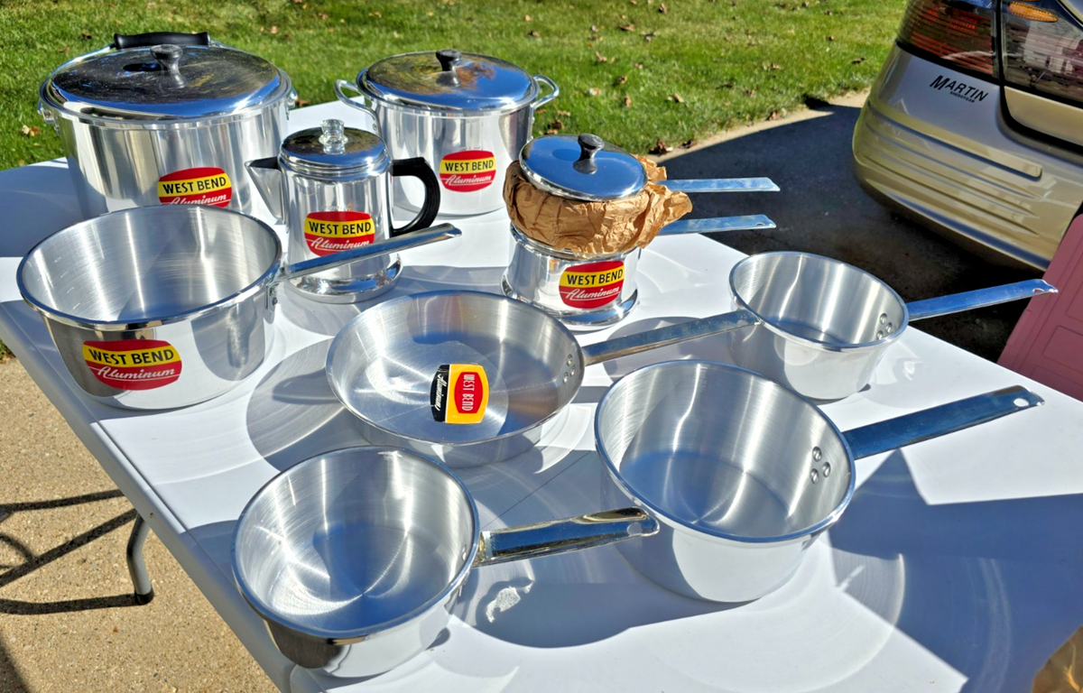 NOS! 13 Piece Vintage West Bend Aluminum Cookware Set With