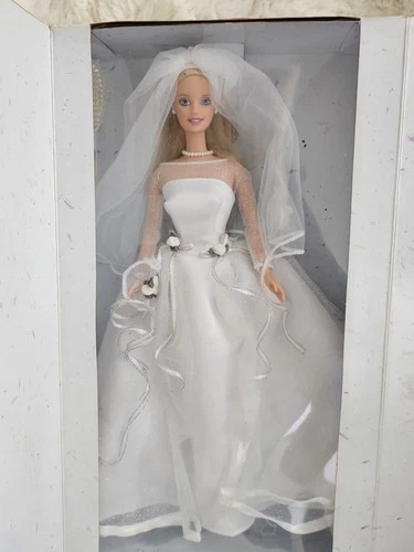 Mattel  1999 ELEGANT BLUSHING BRIDE Barbie Doll  #26074 Vintage