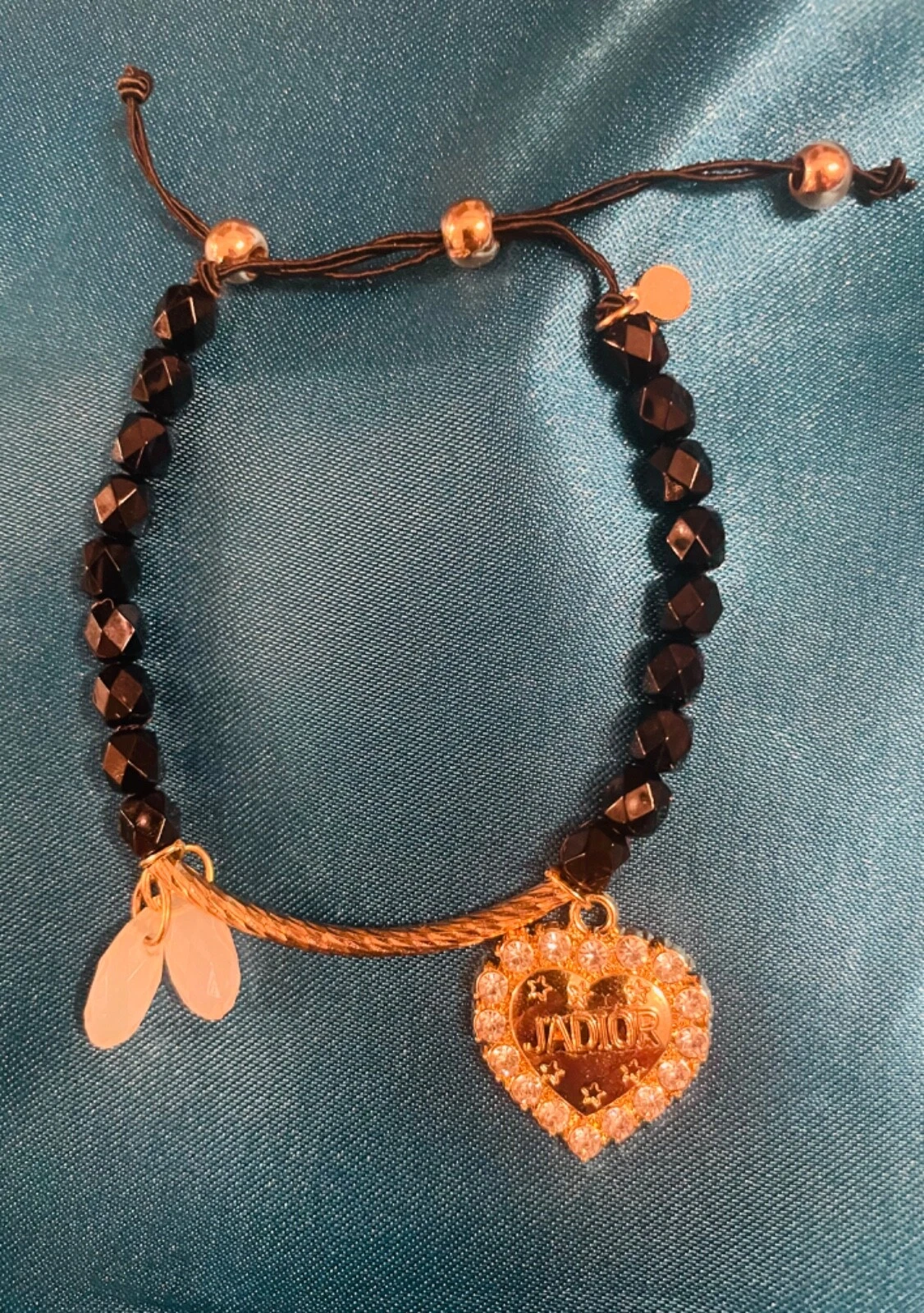 Adorable bracelet réutilisé Dior JaDior Heart charme lien perle