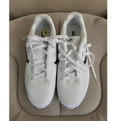 Nike Air Max White Black Low Top Lace Up Solid Athletic Sneakers IF2628-100
