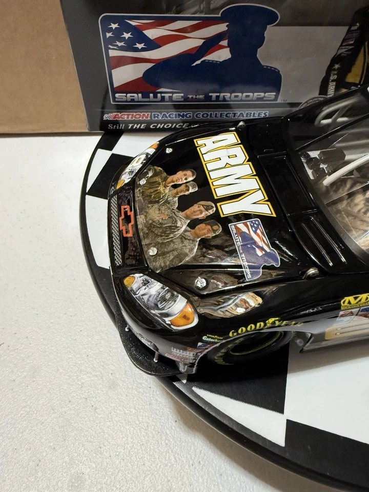 Mark Martin #5 Ejército Saludo a las Tropas 2008 Cuna 1/24 Nascar Diecast Foto 3 de 4