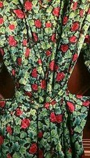 VTG Vanity Fair M Red Green Rose Floral Satin WRAP Peignoir Robe Nightgown Set