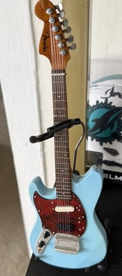 KURT COBAIN - Fender Mustang Sonic Blue 1:4 Scale Replica Guitar ~Axe Heaven~