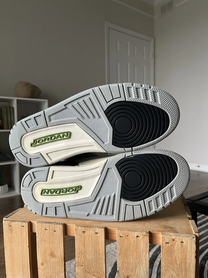 Talla 8 - Air Jordan 3 Retro Clorofila Foto 2 de 4