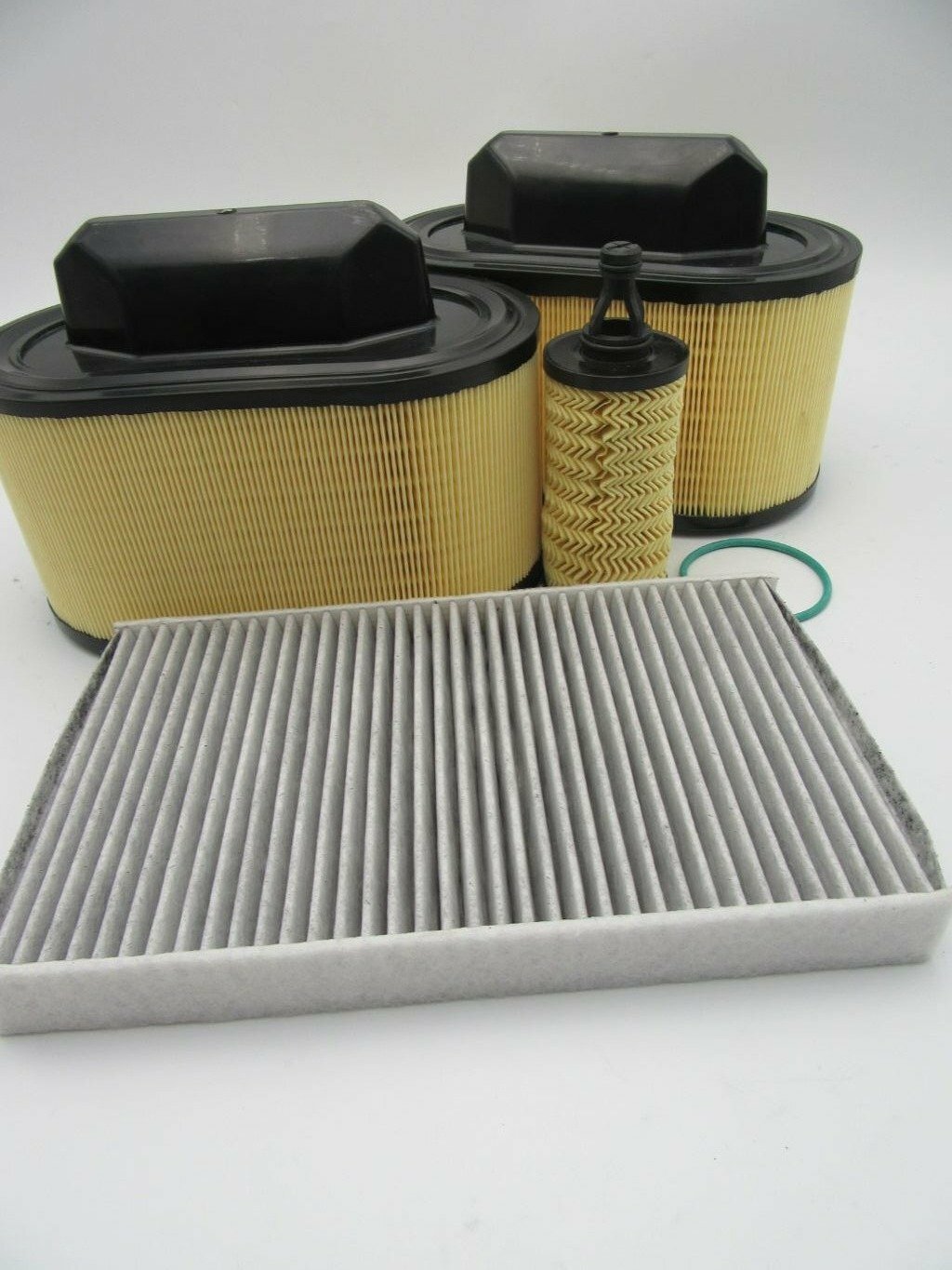 Maserati Ghibli Quattroporte Levante engine oil air & cabin filters 182